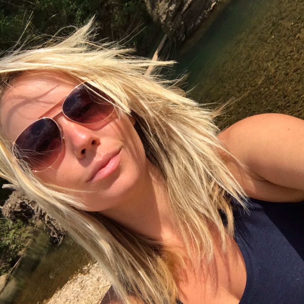 Meet your Posher, Stephanie
